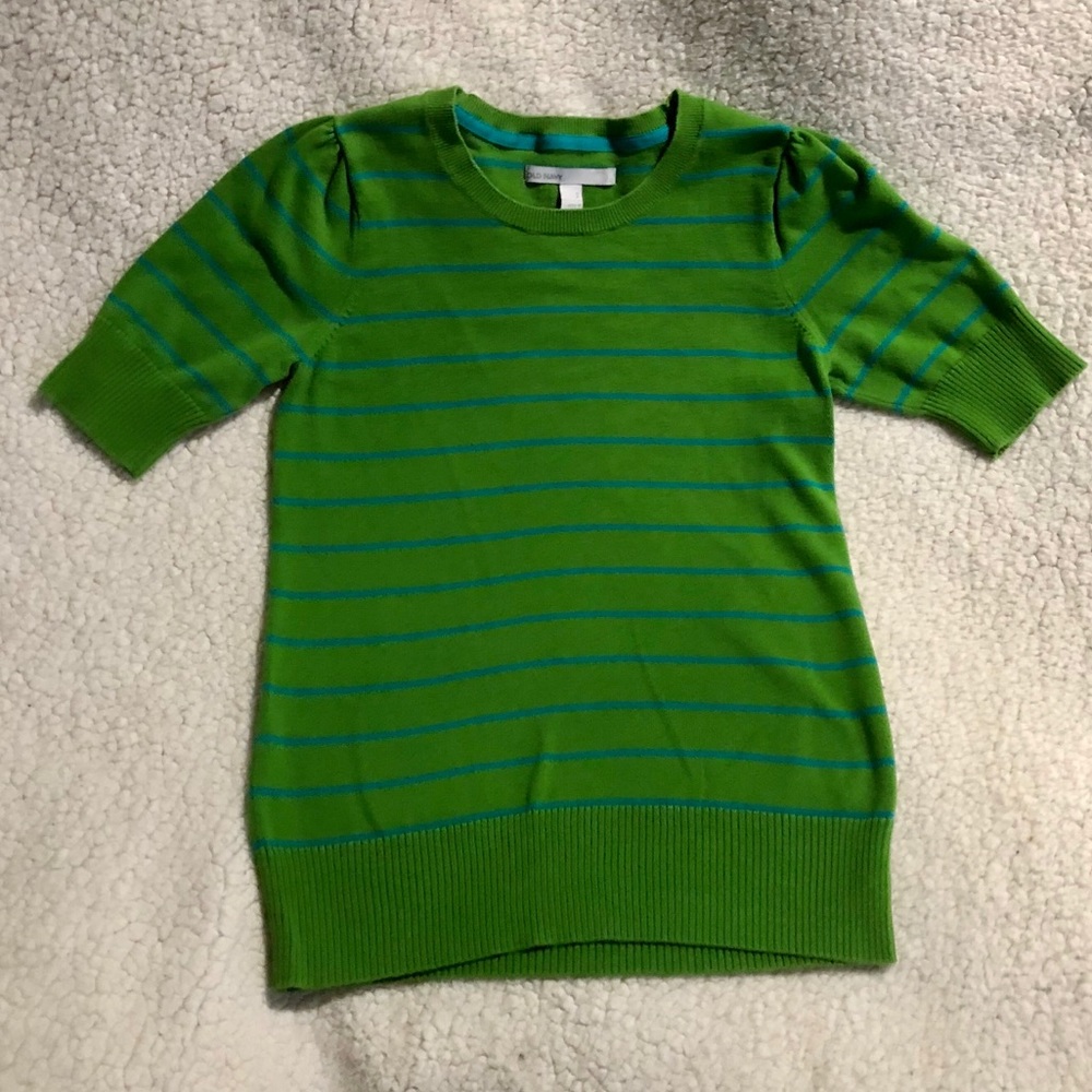 ⭐️4/$20⭐️ Old Navy capped sleeve shirt